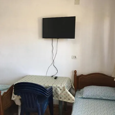 Albanian Pensjonat *